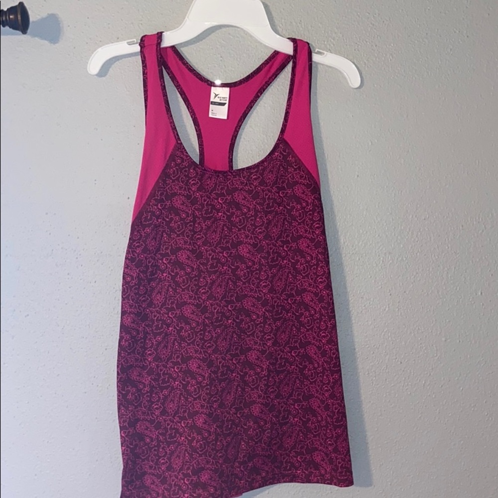 Old Navy athletic tank top! Size medium